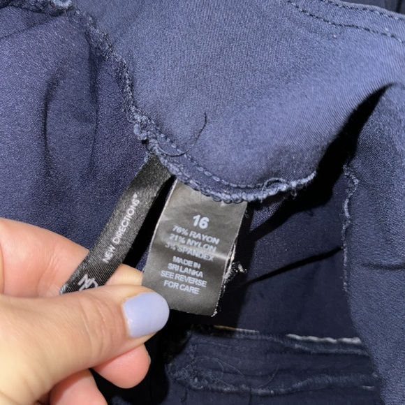 Pull on dress pants/capris 16 Navy - Picture 8 of 8